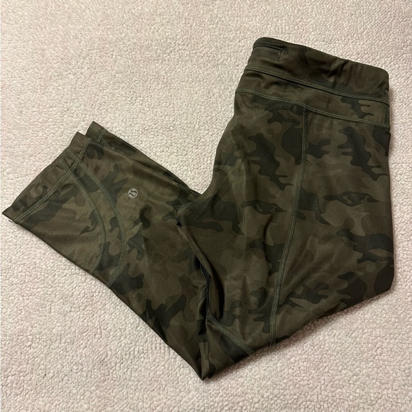 Lululemon Run Inspire Crop Leggings Luxtreme Savasana Camo Fatigue Green - Picture 2 of 14